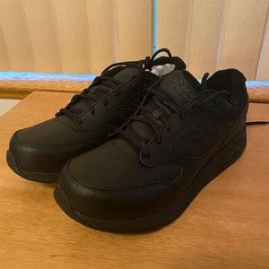 Men’s New Balance MA928BK3 Walking Shoes, Black Leather. New w/ Box. 10.5 Wide